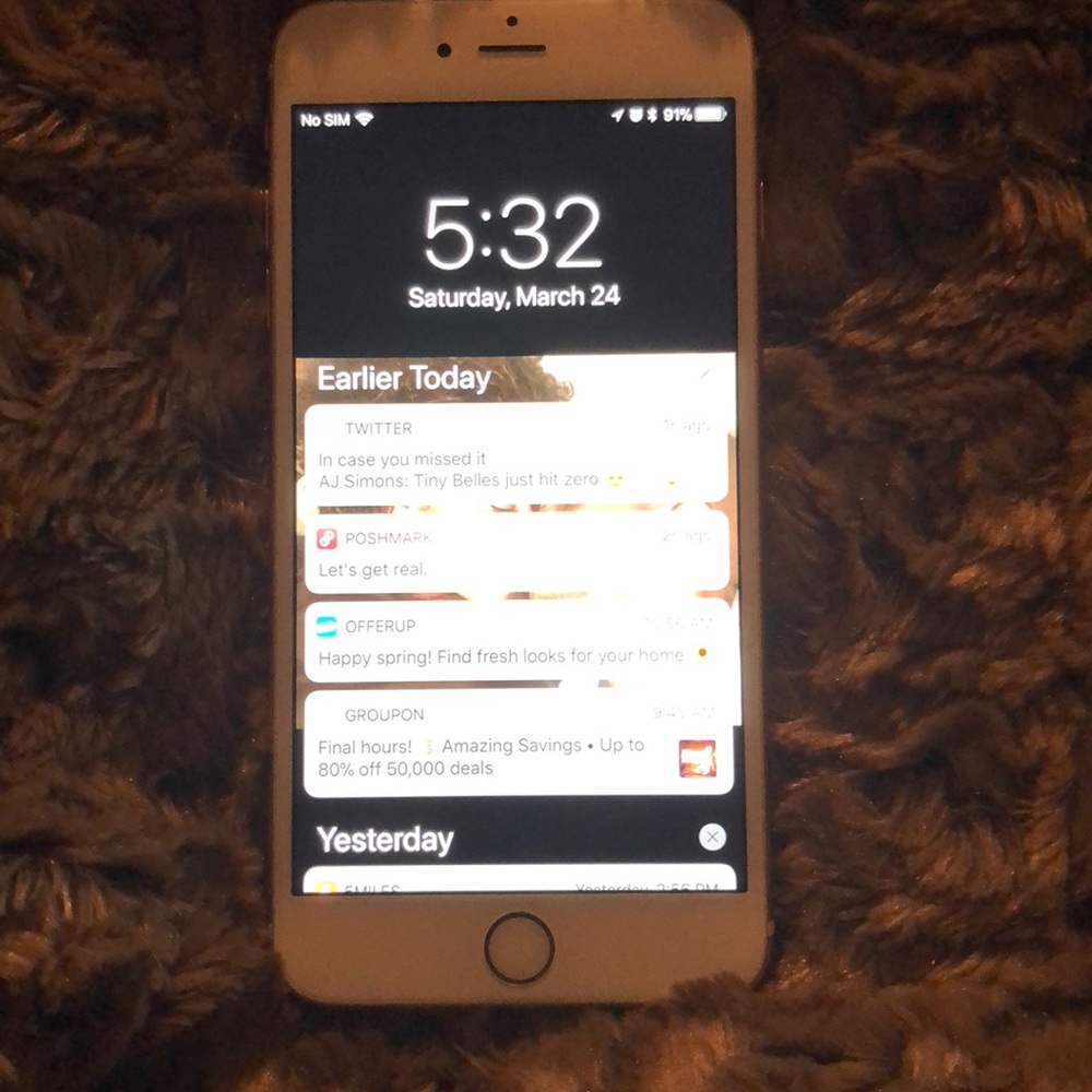iPhone 6s Plus 64GB - Picture 2 of 5